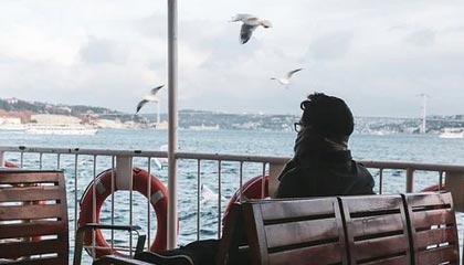 开云体育_ 德甲下半程的竞争态势：各队的策略与目标，德甲最佳开局