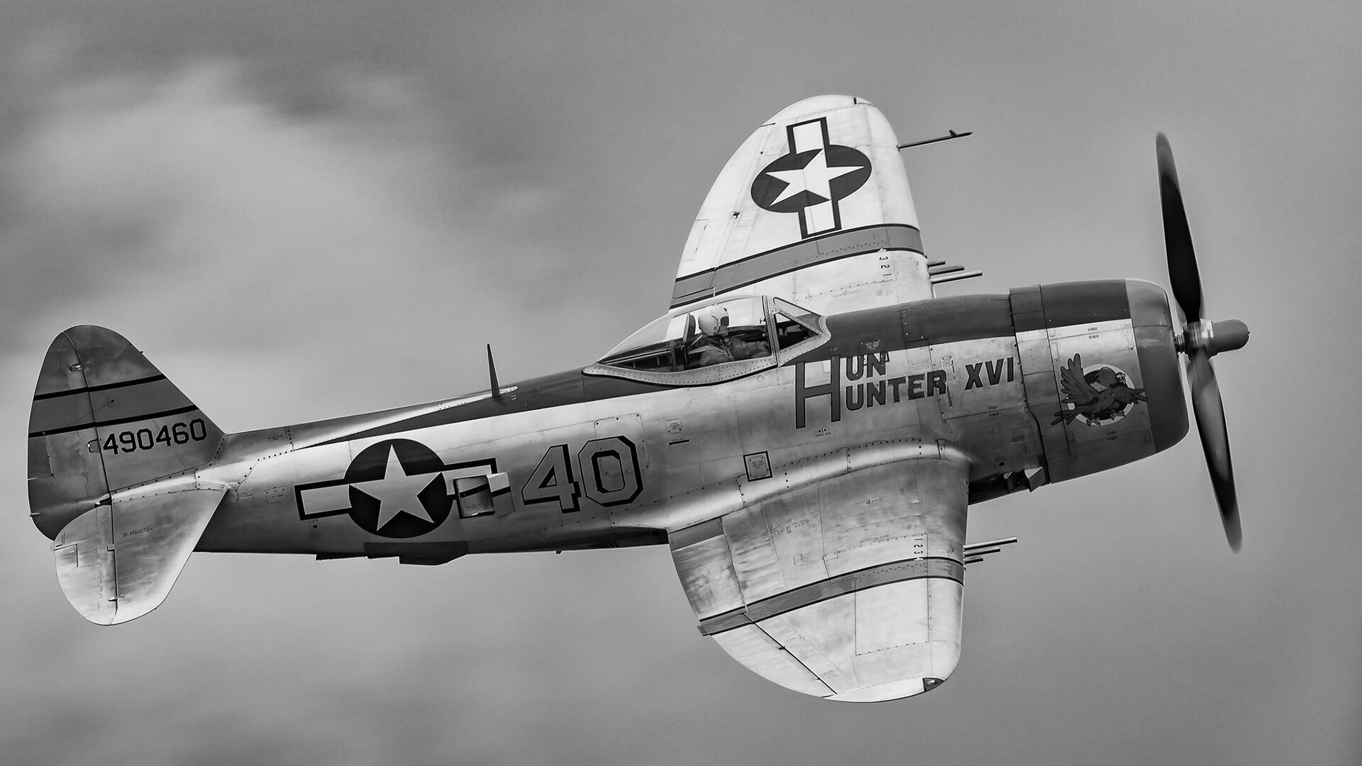 男子国家队加强体能训练提升耐力爆发力，男子体能训练方法